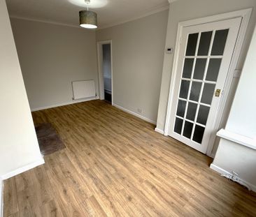 2 bedroom mid terraced house To Let in Preston - Photo 2