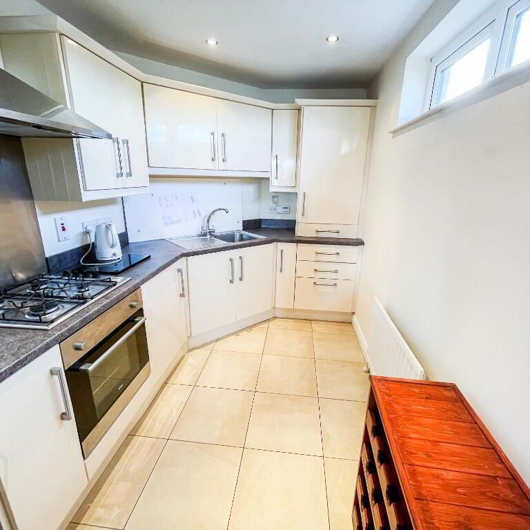 8 Greenwood Court, Ballynahinch Road, Lisburn, BT27 5GF - Photo 1