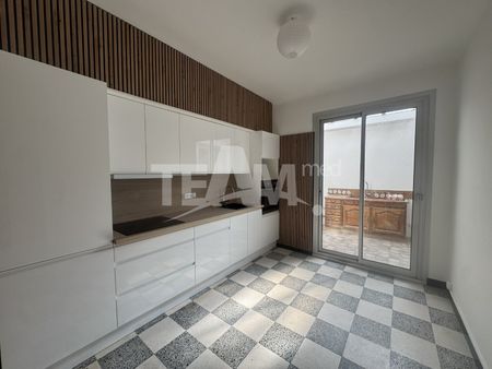 Location Appartement 4 pièces 95m² SETE 34200 - Photo 3