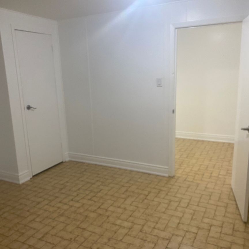 For Lease - 3972 Brandon Gate Drive, Mississauga, Ontario - Photo 1