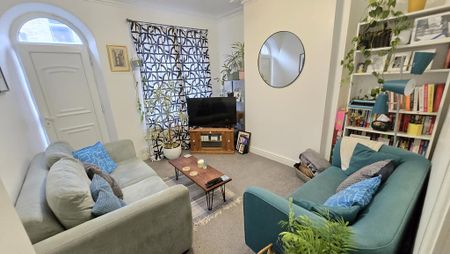 3 bedroom terraced house to rent - Photo 2