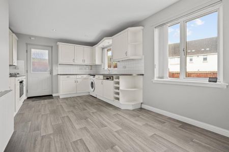3 bedroom detached house to rent - Photo 2