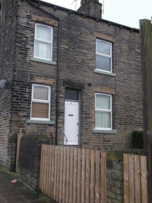 3 Bed - Fieldhead Street, Bradford, Bd7 - Photo 1