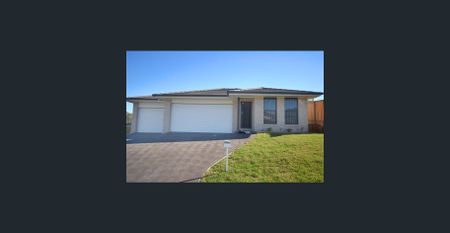 House: Large Family Home In Growing Family Area (Lake Innes) - Photo 3