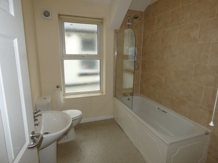 Kirby Road Flat B - Photo 4