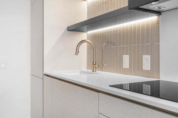 For Lease - 1285 Queen Street Unit# 405, Toronto, Ontario - Photo 1