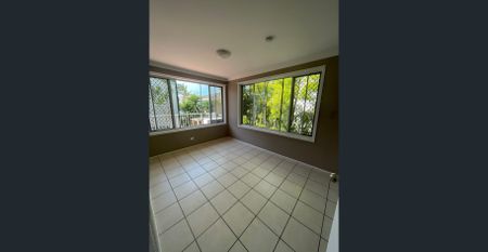 Chevron Island! 2 bedroom Air conditioned Apartment - Photo 4
