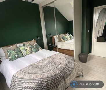 3 bedroom end of terrace house to rent - Photo 4