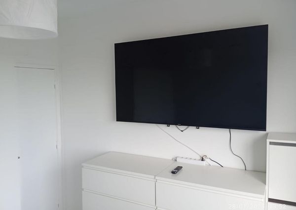 Quarto individual para mulher rapariga VFXira