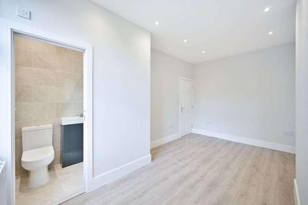 Crown Road, St Margarets, TW1 - Photo 4