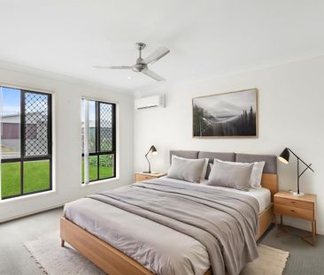 SPACE, COMFORT & FAMILY LIVING IN A QUIET CUL-DE-SAC - Photo 4