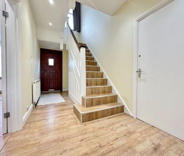 4 bedroom semi-detached house to rent - Photo 3