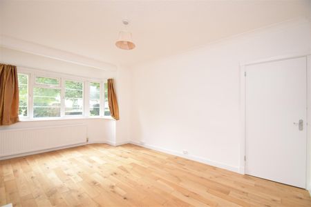2 bedroom apartment - Photo 4