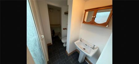 2 bedroom terraced house to rent - Photo 5
