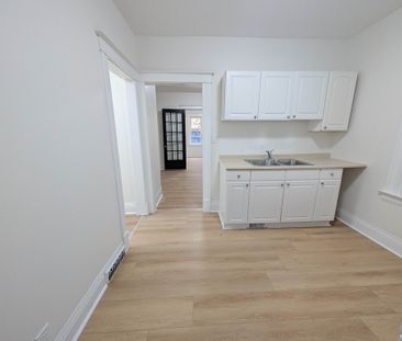 Cozy 1-Bedroom Apartment in Downtown St. Catharines! - Photo 3