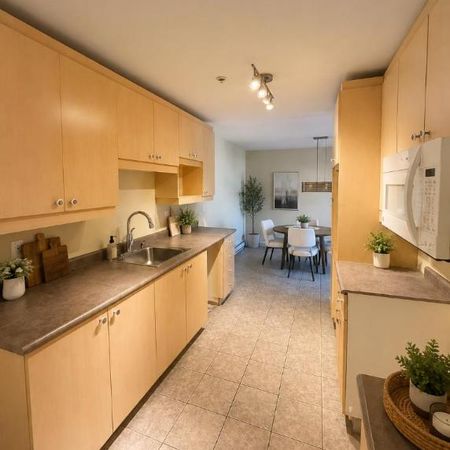 2 CH - 1 SDB - Saint-Lambert - $1,800 /mo - Photo 3