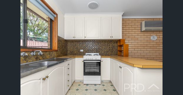 TWO BEDROOM UNIT WITHIN WALKING DISTANCE TO THE CBD - Photo 1