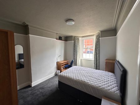 6 bedroom house - Photo 4