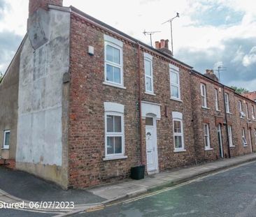 14 Agar Street - Photo 3