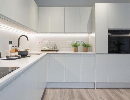 3 bedroom semi-detached house to rent - Photo 5