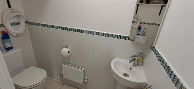 4 bedroom detached house to rent - Photo 1