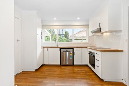 2/13 Poplar Street, Box Hill VIC 3128 - Apartment For Rent | Domain - Photo 5