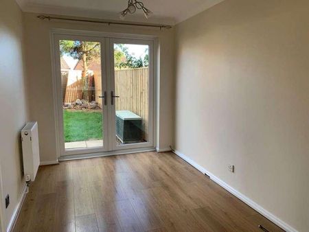 St. Christopher Close, Northallerton, North Yorkshire, DL7 - Photo 3