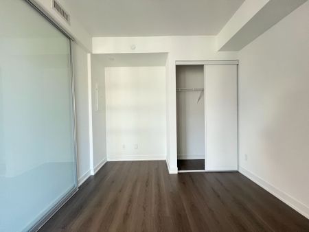 For Lease - 8 Wellesley Street Unit# 4905, Toronto, Ontario - Photo 4