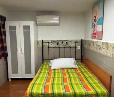 Travessera de Collblanc, L'Hospitalet de Llobregat, Catalonia 08904 - Photo 5