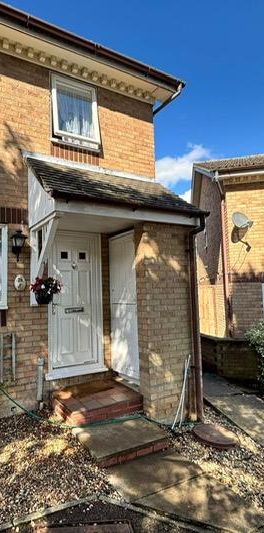 3 bedroom end of terrace house to rent - Photo 1