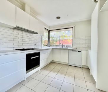 1/12 Stawell Street, Kew VIC 3101 - Townhouse For Rent | Domain - Photo 6
