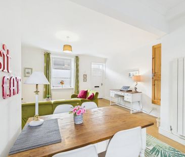 2 bedroom terraced house to rent - Photo 4