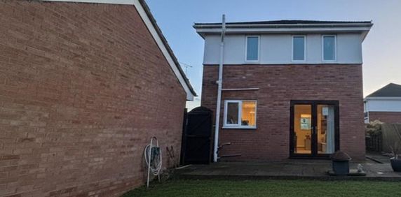 3 bedroom detached house to rent - Photo 2