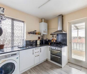 2 bedroom maisonette to rent - Photo 3