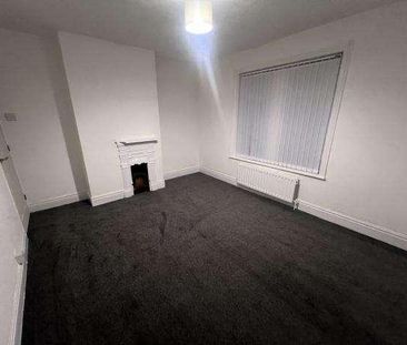 Lordsfield Place, Bradford, BD4 - Photo 4