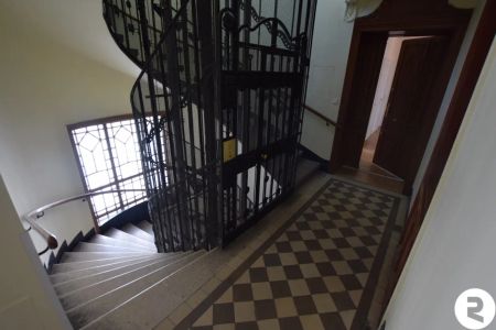 Sanierte Altbauwohnung bei der Mariahilfer Straße - 6 Zimmer + Balkon - Photo 3