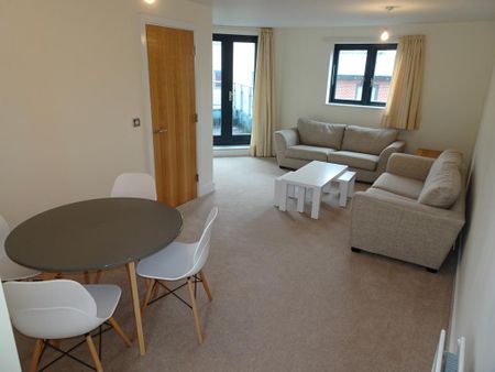 4 bedroom townhouse to rent - Photo 3