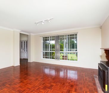 Spacious Family Home in Great Location! - Photo 1