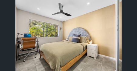 Sunlit Coastal Haven with Spectacular Ocean Views - Photo 4