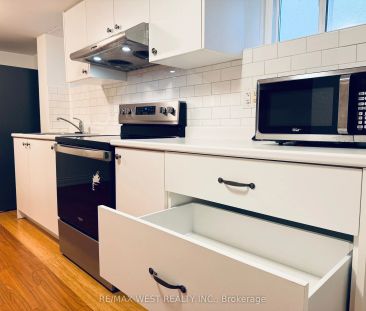 43 Dunblaine Avenue #Lower - Photo 3