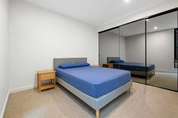 210/120 A'beckett Street, Melbourne - Photo 1