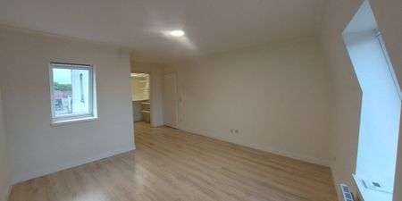 Woning te huur in Kortrijk voor € 795 met 2 slaapkamers - Photo 2