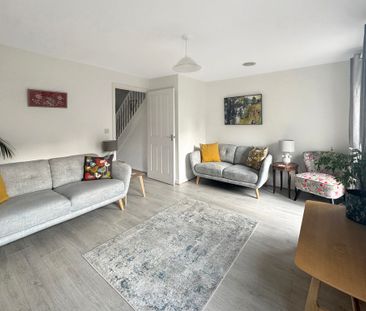 This modern, fully furnished home is in a good condition throughout... - Photo 2