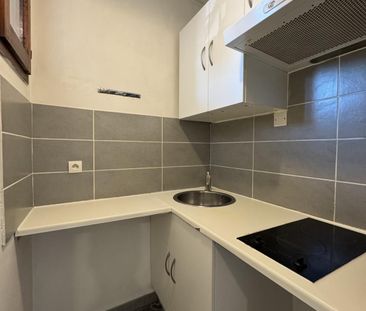 Location Appartement 2 pièces 32m² MARSEILLE 10ème - Photo 4