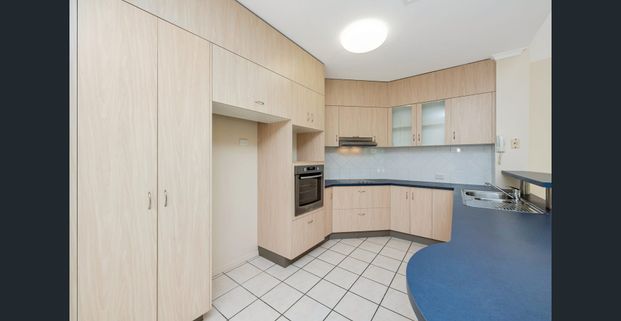 Riverfront tree top retreat minutes from the Hospital and University - Photo 1