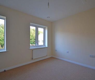 2 bedroom semi-detached house to rent - Photo 6