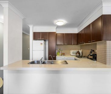 Modern Comfort & Unbeatable Convenience in a Prime Kellyville Ridge... - Photo 6