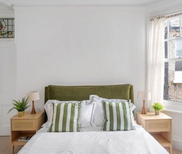 3 bedroom flat to rent - Photo 4