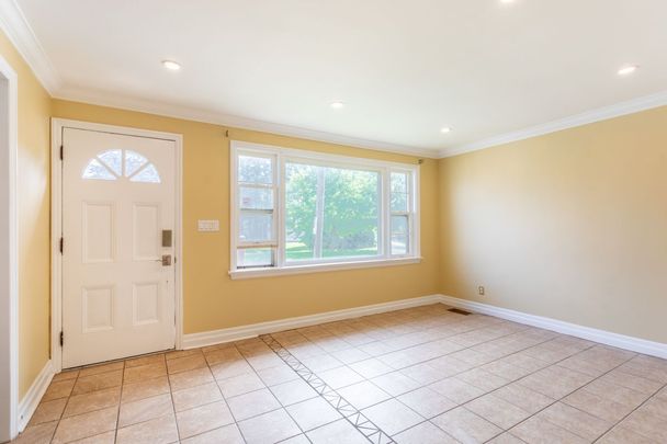 For Lease - 402 Guelph Line, Burlington, Ontario - Photo 1