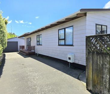 Lovely Home in Oxford Terrace - Photo 3